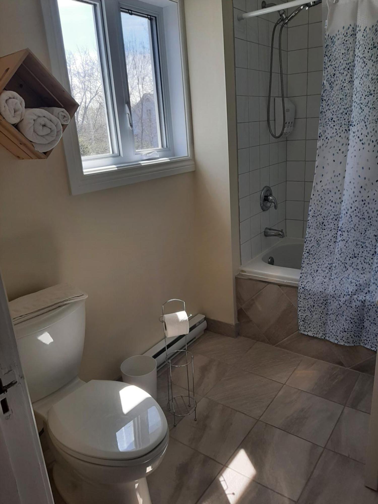 La Maison Aux Camelias Bed and Breakfast Coaticook Kamer foto