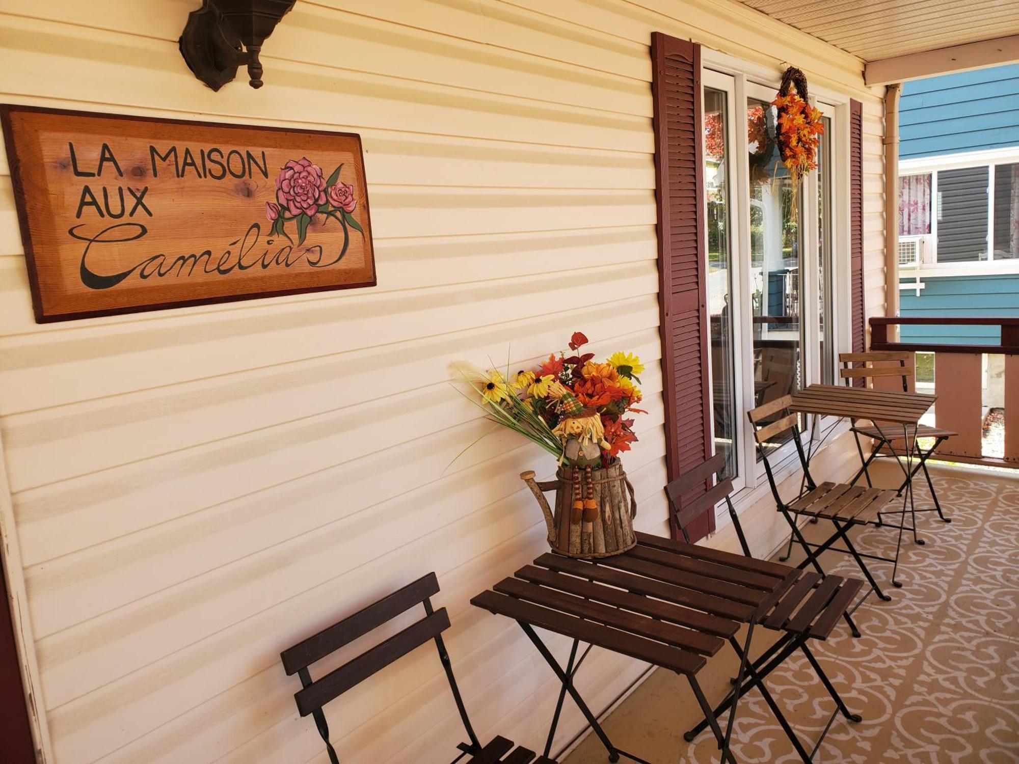 La Maison Aux Camelias Bed and Breakfast Coaticook Buitenkant foto